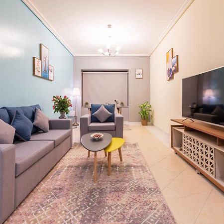 Trinity Holiday Homes - Sheikh Zayed Road Near To Financial Center Metro Station دبي المظهر الخارجي الصورة