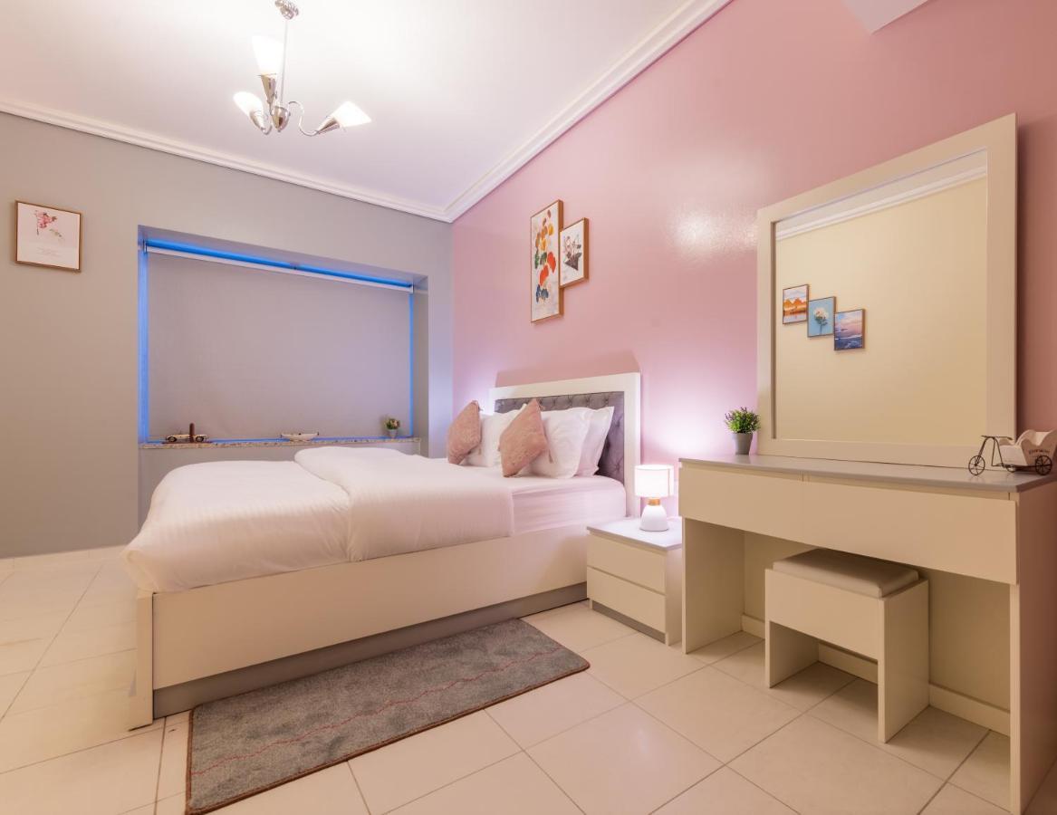 Trinity Holiday Homes - Sheikh Zayed Road Near To Financial Center Metro Station دبي المظهر الخارجي الصورة
