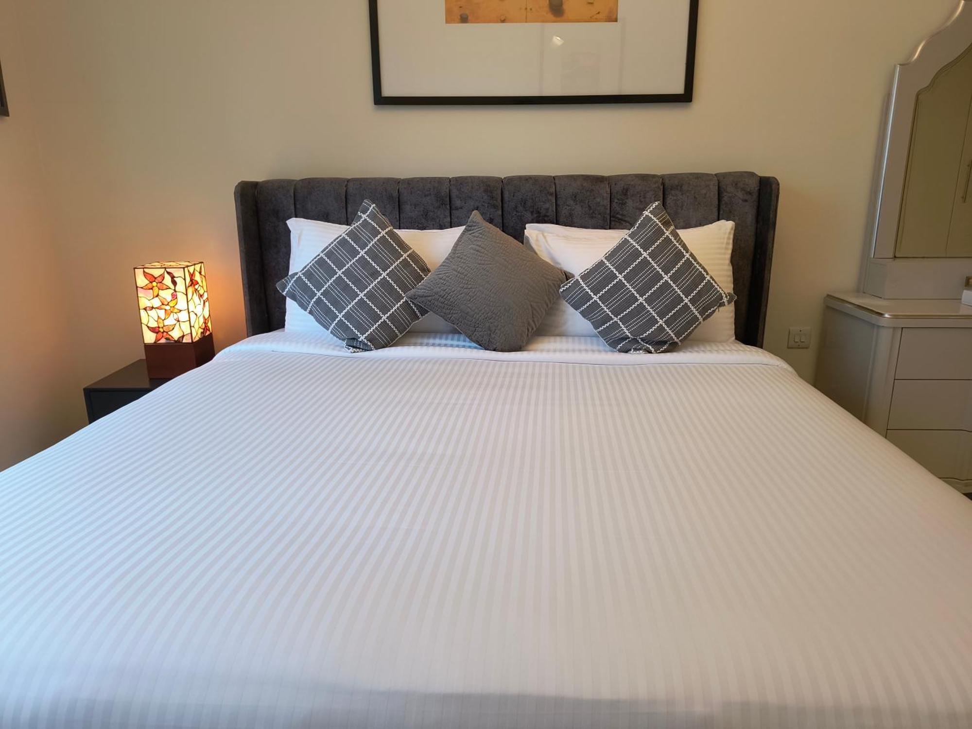 Trinity Holiday Homes - Sheikh Zayed Road Near To Financial Center Metro Station دبي المظهر الخارجي الصورة