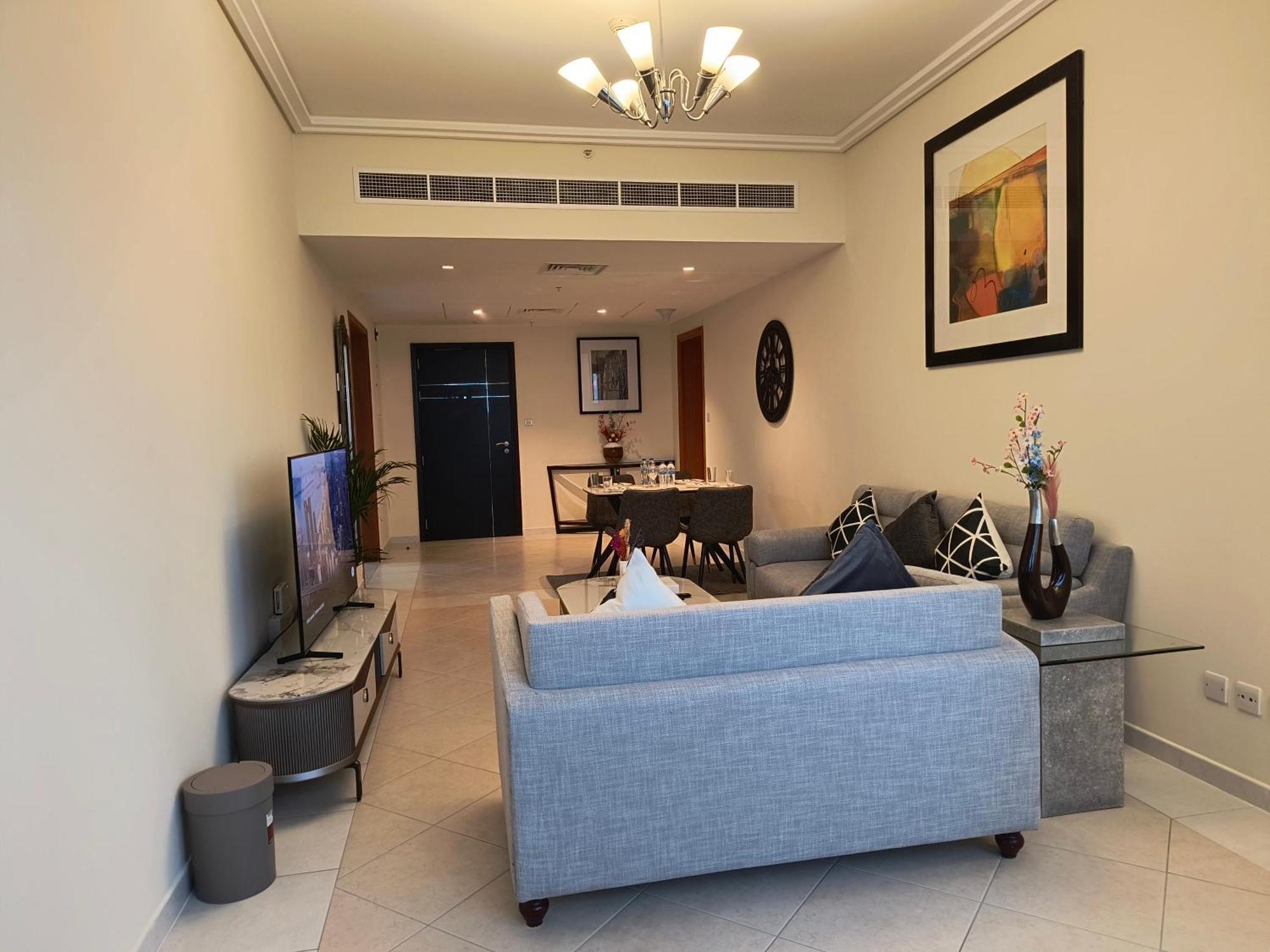 Trinity Holiday Homes - Sheikh Zayed Road Near To Financial Center Metro Station دبي المظهر الخارجي الصورة