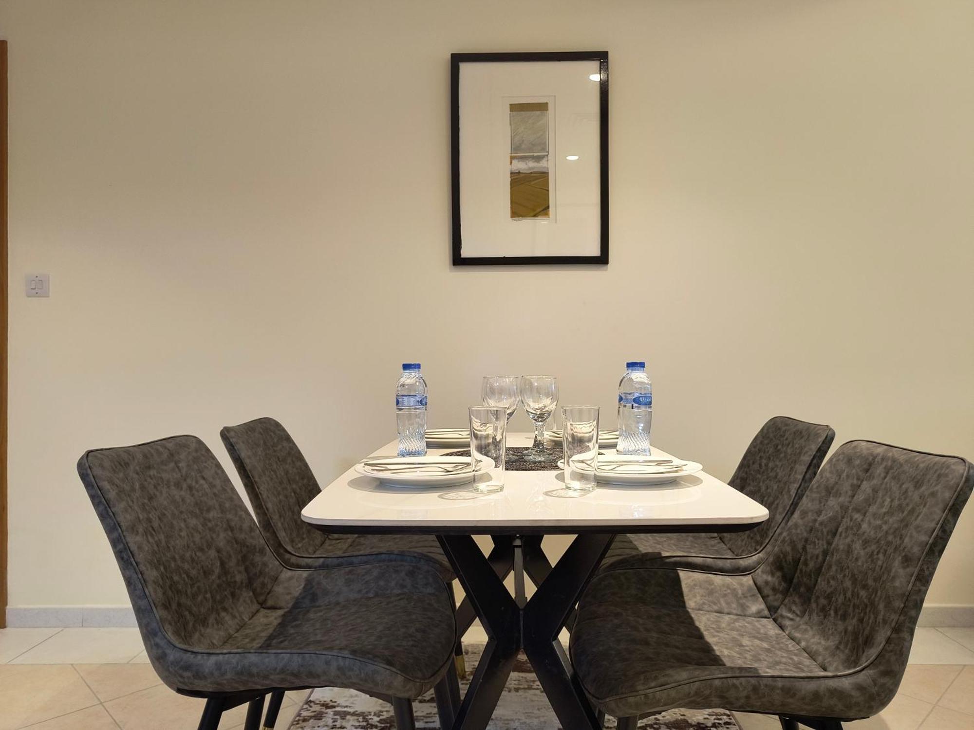 Trinity Holiday Homes - Sheikh Zayed Road Near To Financial Center Metro Station دبي المظهر الخارجي الصورة