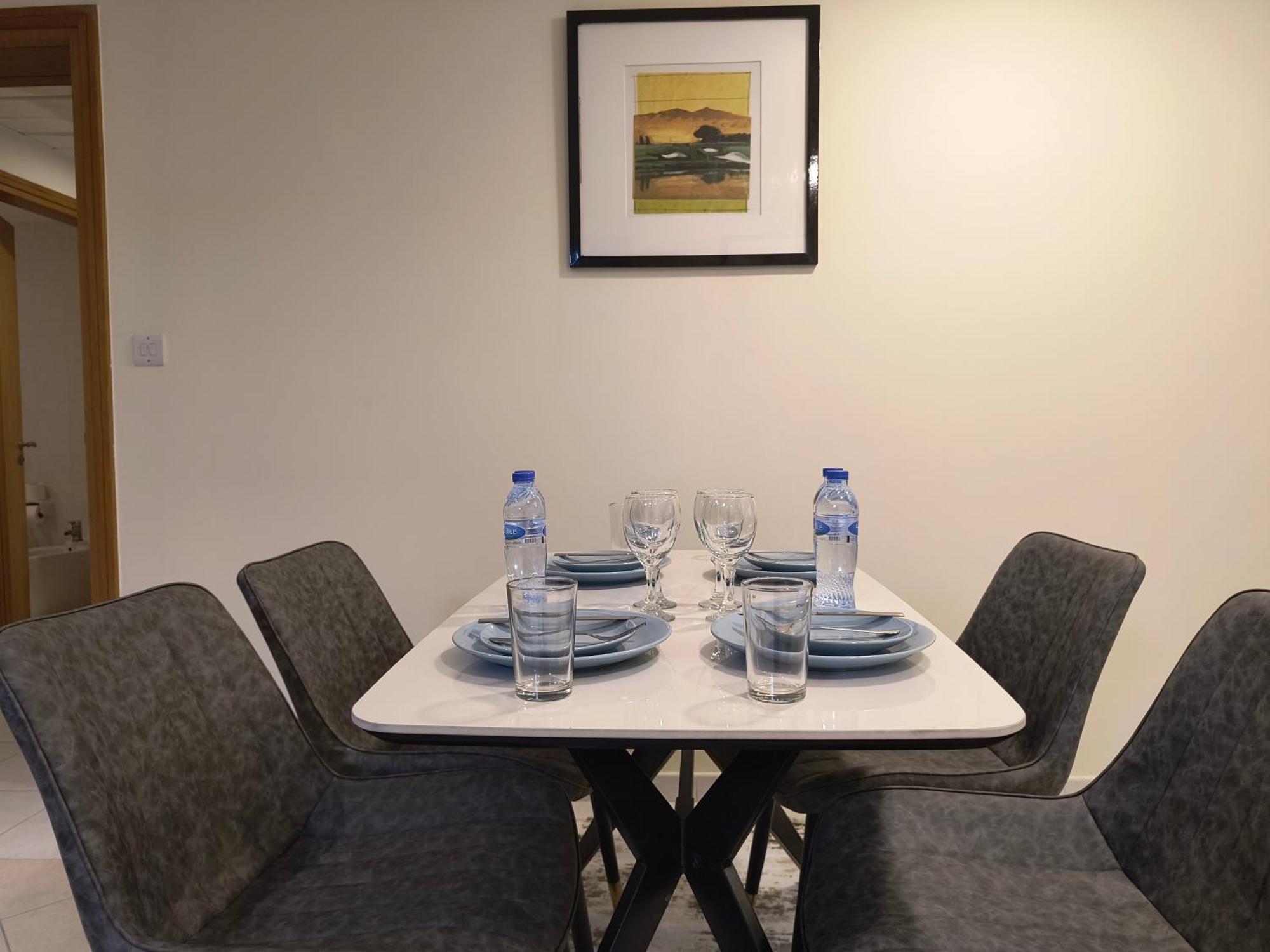 Trinity Holiday Homes - Sheikh Zayed Road Near To Financial Center Metro Station دبي المظهر الخارجي الصورة