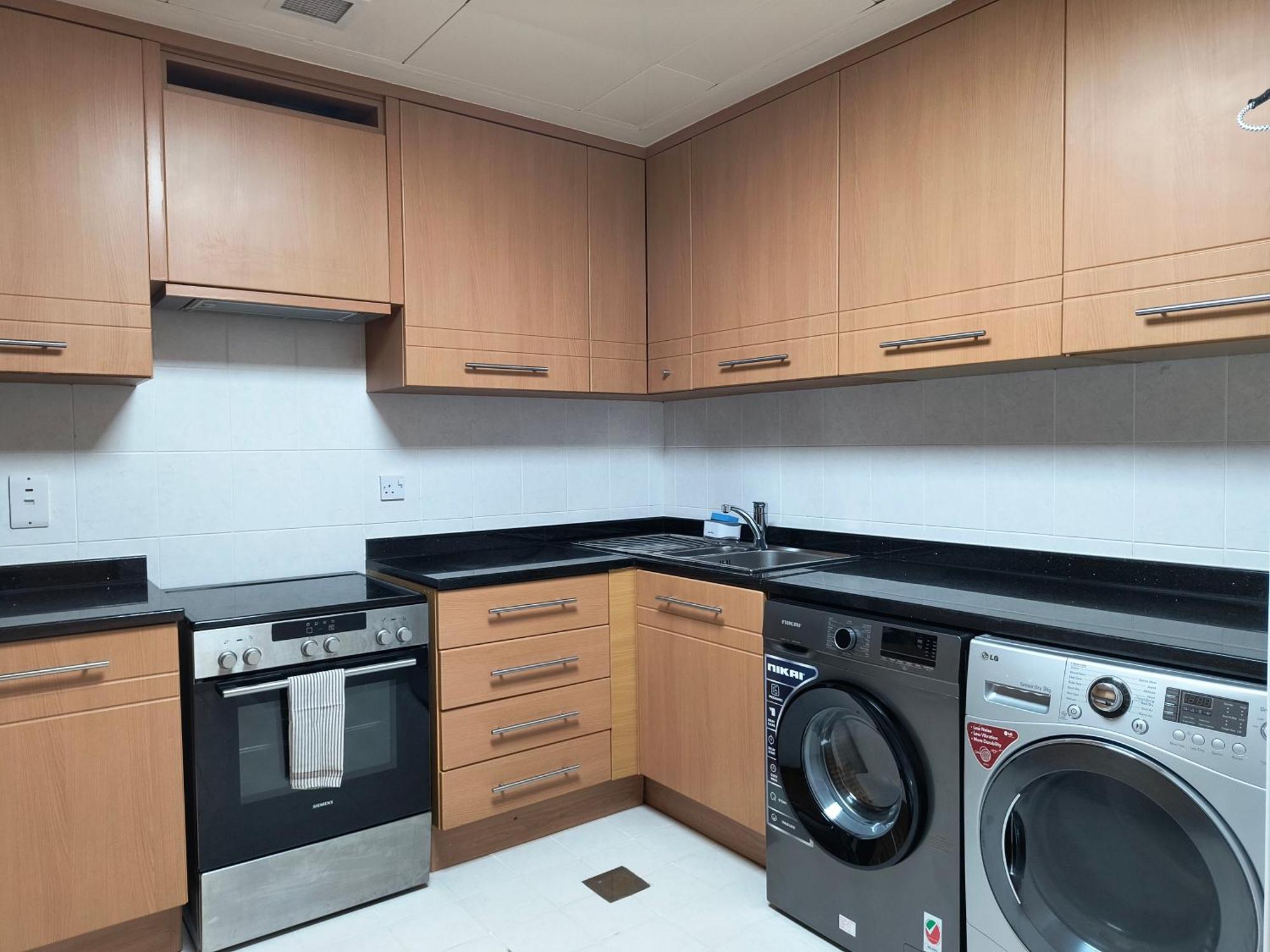 Trinity Holiday Homes - Sheikh Zayed Road Near To Financial Center Metro Station دبي المظهر الخارجي الصورة