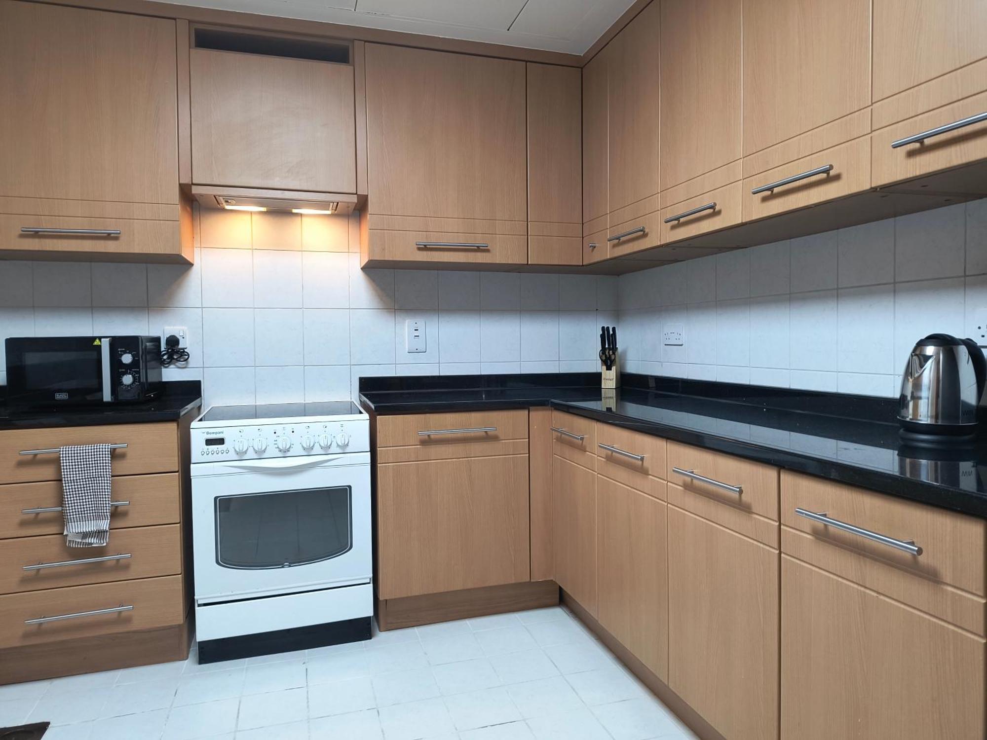 Trinity Holiday Homes - Sheikh Zayed Road Near To Financial Center Metro Station دبي المظهر الخارجي الصورة