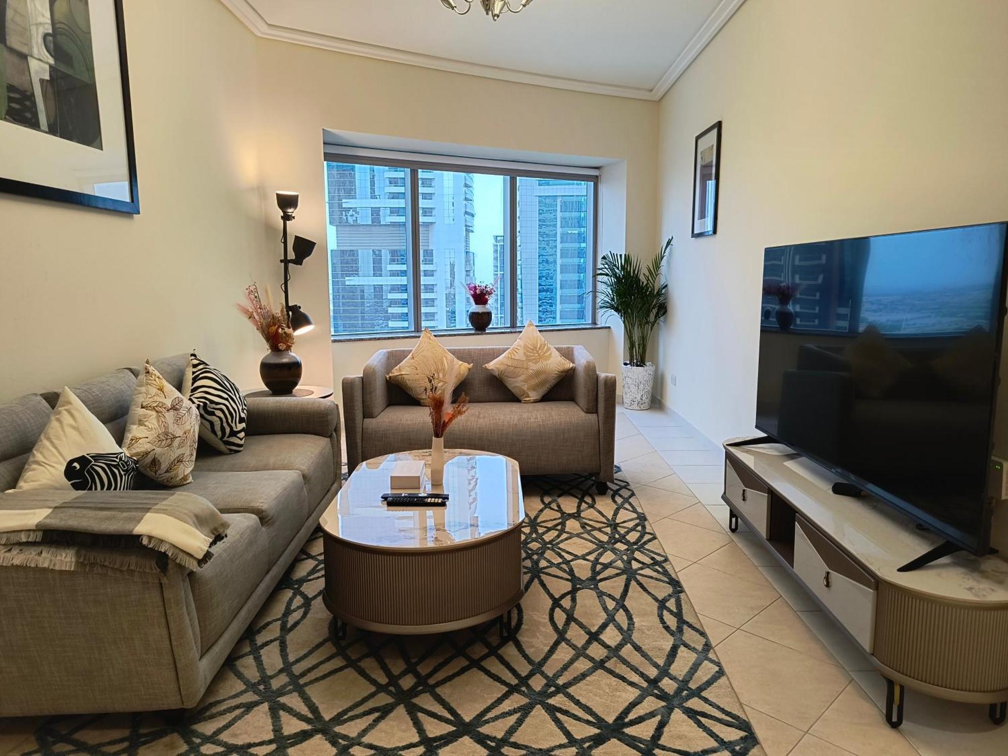 Trinity Holiday Homes - Sheikh Zayed Road Near To Financial Center Metro Station دبي المظهر الخارجي الصورة