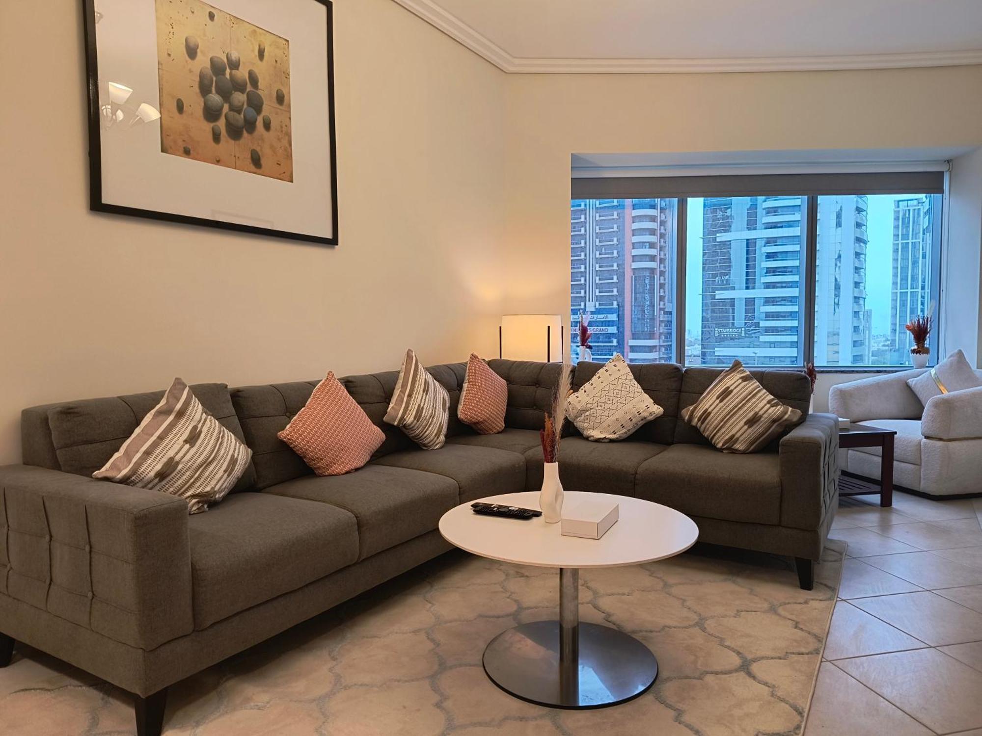 Trinity Holiday Homes - Sheikh Zayed Road Near To Financial Center Metro Station دبي المظهر الخارجي الصورة